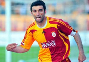 Hakan Şükür futbola geri dönüyor